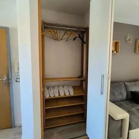 Bel Appartement-foire Expo-4 Pers-parking Gratuit Apartmán