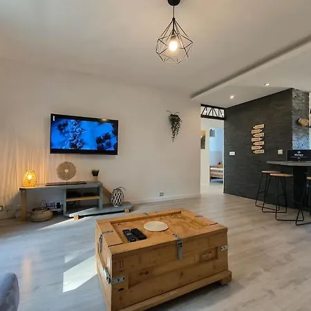 Apartment Bel Appartement-foire Expo-4 Pers-parking Gratuit